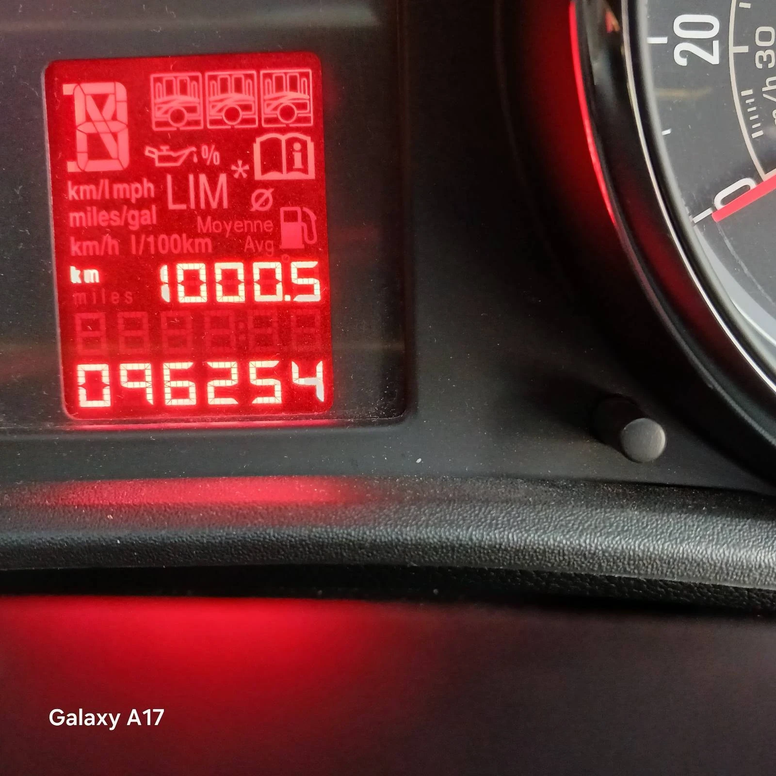 Opel Astra 1.6, снимка 9 - Автомобили и джипове - 53976491