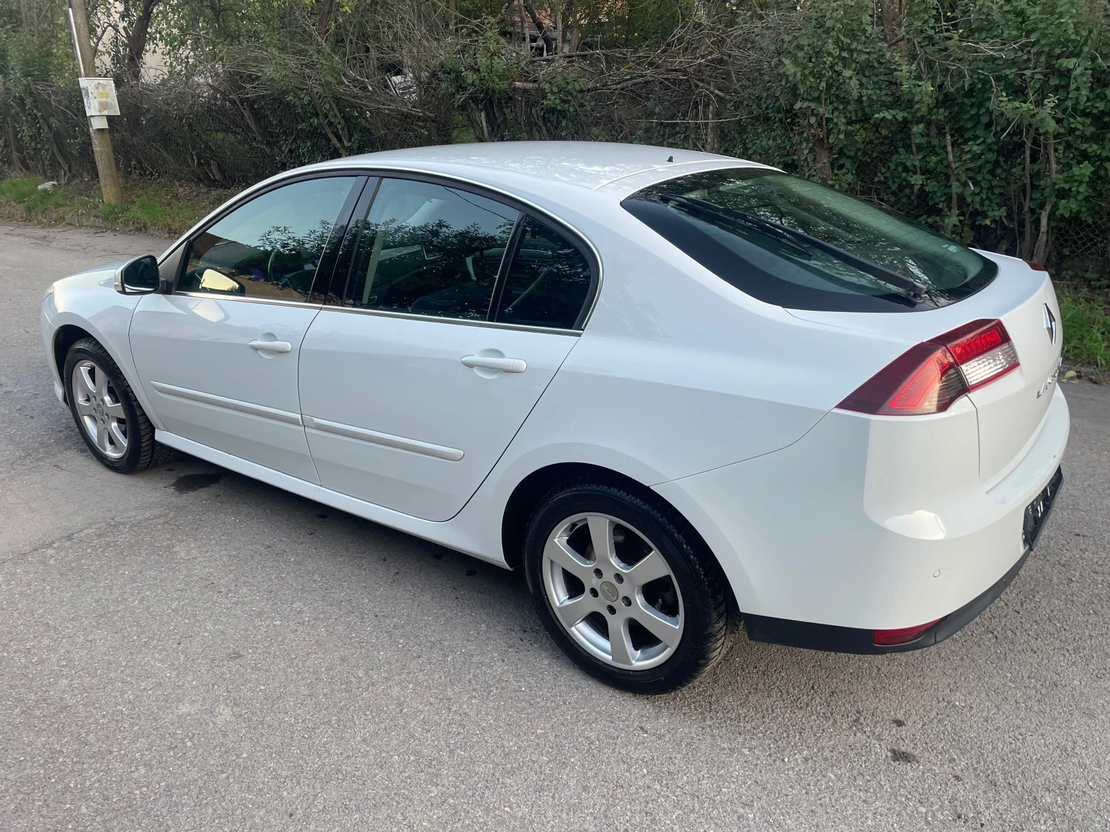 Renault Laguna 2.0 I, снимка 3 - Автомобили и джипове - 54084660