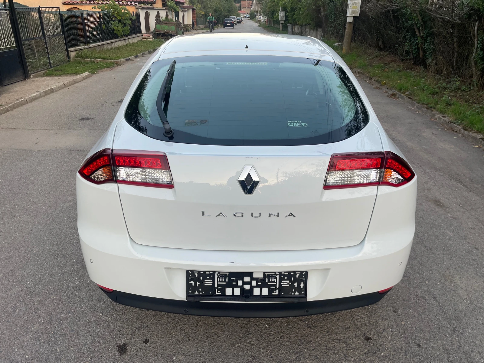 Renault Laguna 2.0 I, снимка 4 - Автомобили и джипове - 54084660