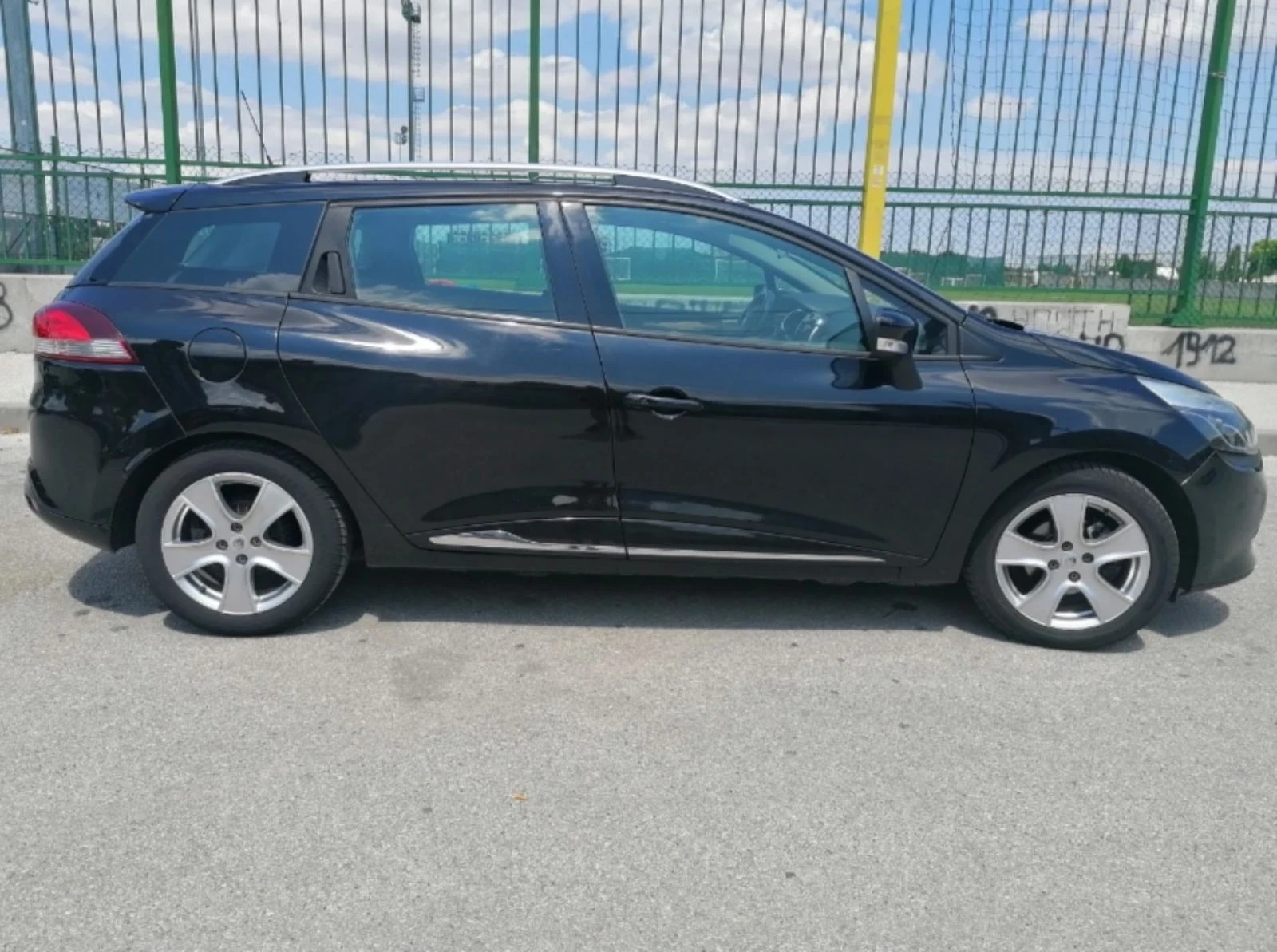 Renault Clio, снимка 3 - Автомобили и джипове - 54115717
