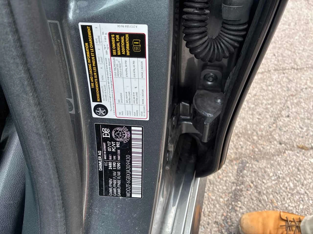 Mercedes-Benz E 400 * CARFAX * ЦЕНА ДО БГ, снимка 13 - Автомобили и джипове - 54229224