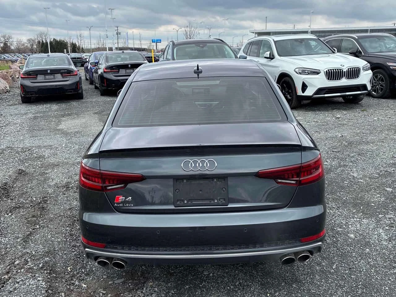 Audi S4 Progressiv/ШИБИДАХ/ДИСТРОНИК/360/ГУМИ+ ДЖАНТИ , снимка 5 - Автомобили и джипове - 54417338