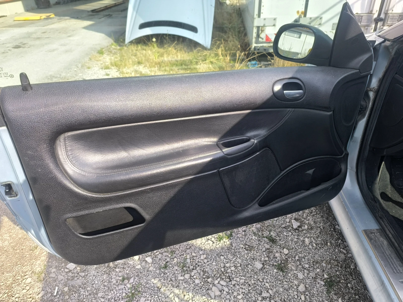 Peugeot 206 Кабриолет перфектен подарък , снимка 5 - Автомобили и джипове - 54458099