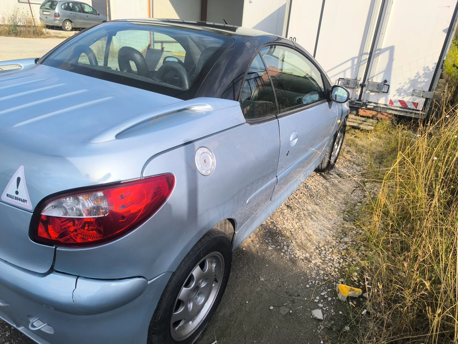 Peugeot 206 Кабриолет перфектен подарък , снимка 2 - Автомобили и джипове - 54458099
