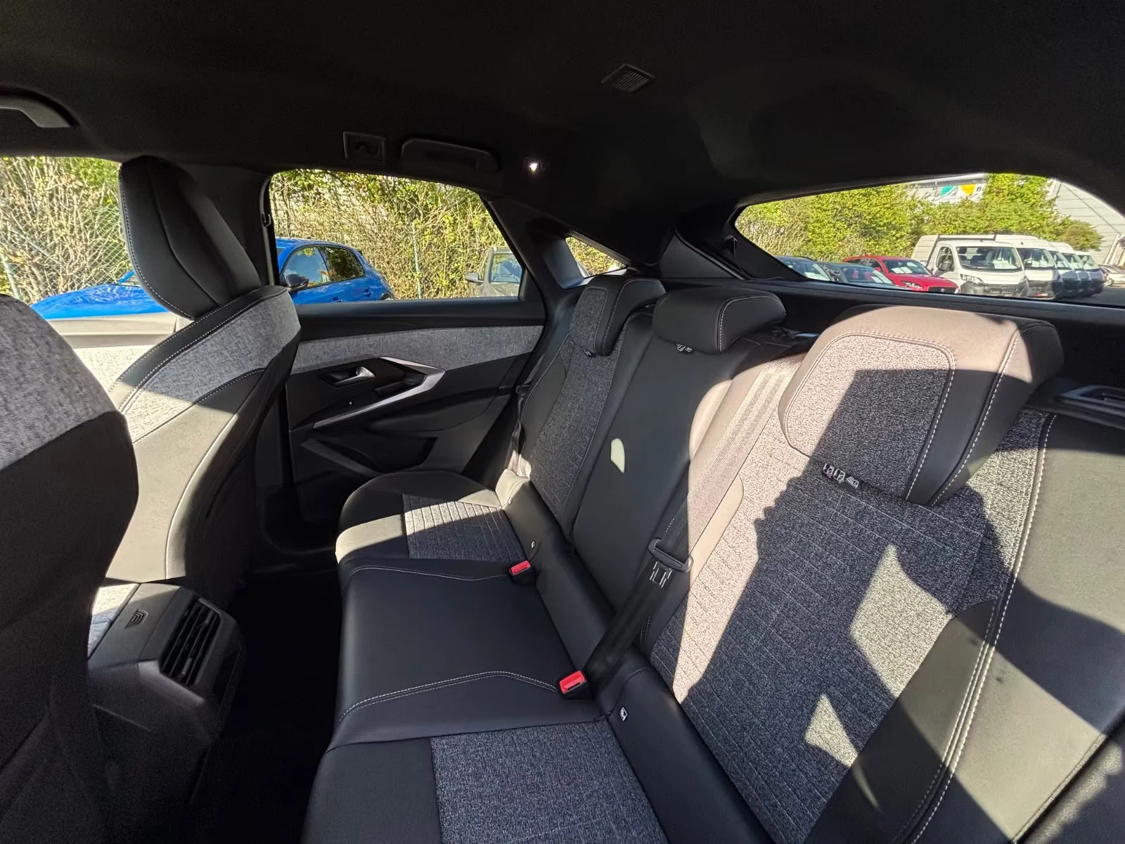 Peugeot 3008 ELEKTRO/213HP/ALLURE/CAM/NAVI/H.PUMP/LED/306q | Mobile.bg � ����������� 12