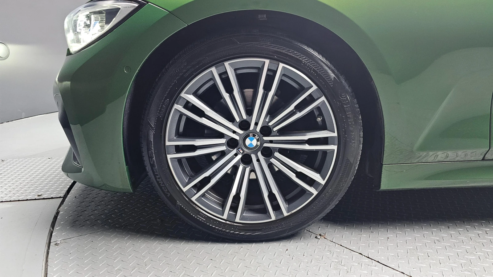 BMW 320 d M-Sport* DISTRONIC* HARMAN KARDON* 360* HEAD-UP*, снимка 6 - Автомобили и джипове - 54585755