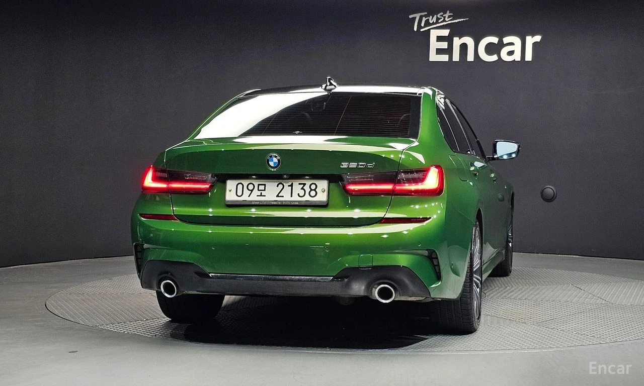 BMW 320 d M-Sport* DISTRONIC* HARMAN KARDON* 360* HEAD-UP*, снимка 5 - Автомобили и джипове - 54585755
