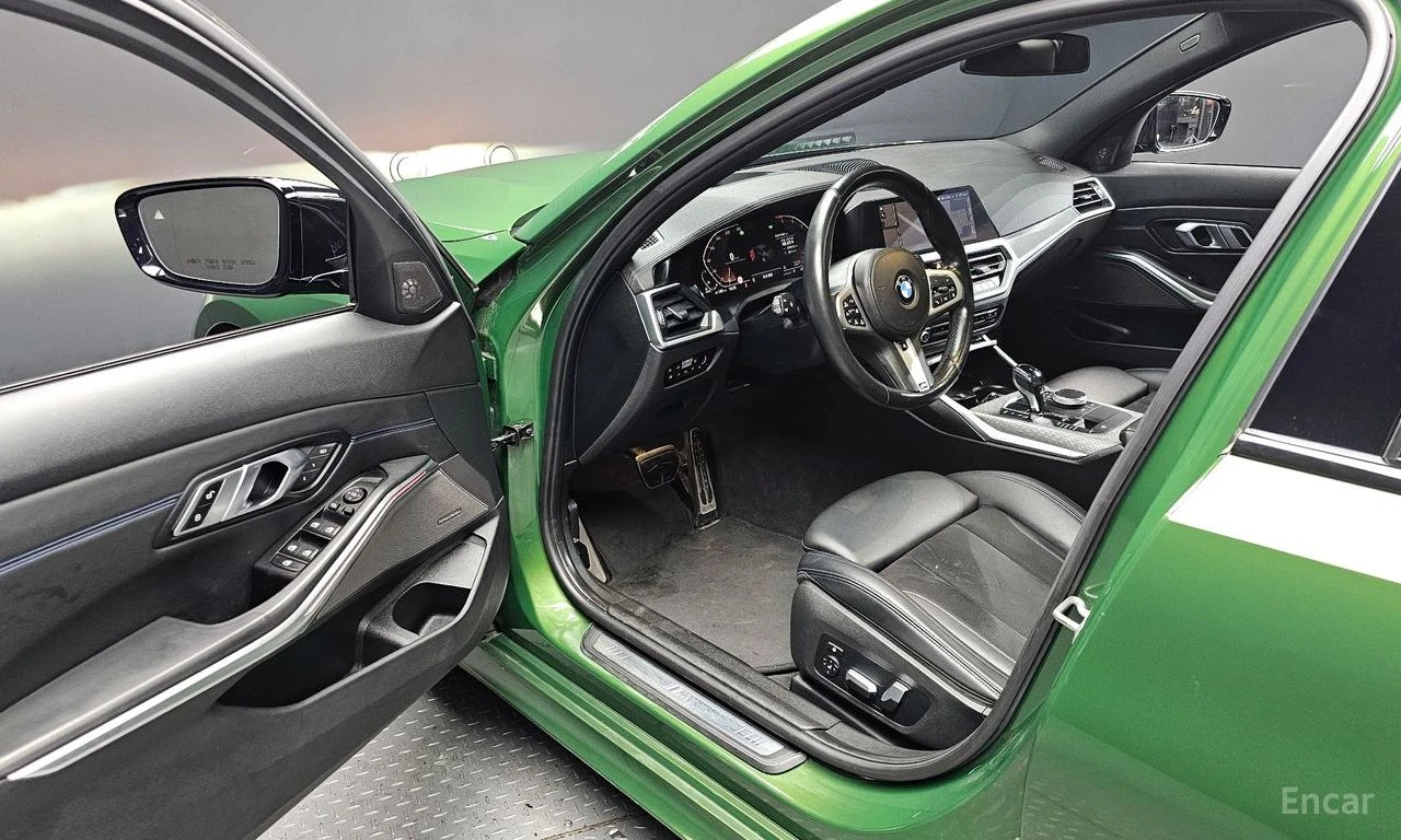 BMW 320 d M-Sport* DISTRONIC* HARMAN KARDON* 360* HEAD-UP*, снимка 7 - Автомобили и джипове - 54585755
