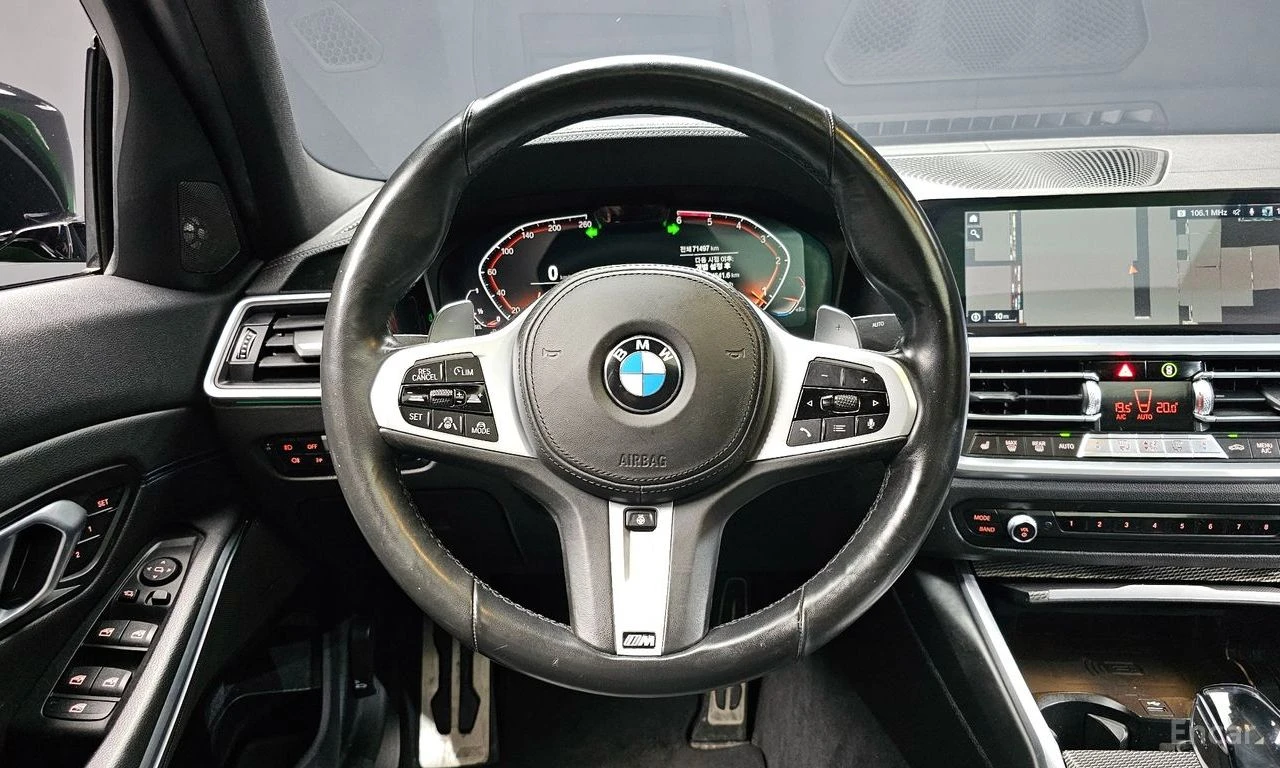 BMW 320 d M-Sport* DISTRONIC* HARMAN KARDON* 360* HEAD-UP*, снимка 11 - Автомобили и джипове - 54585755