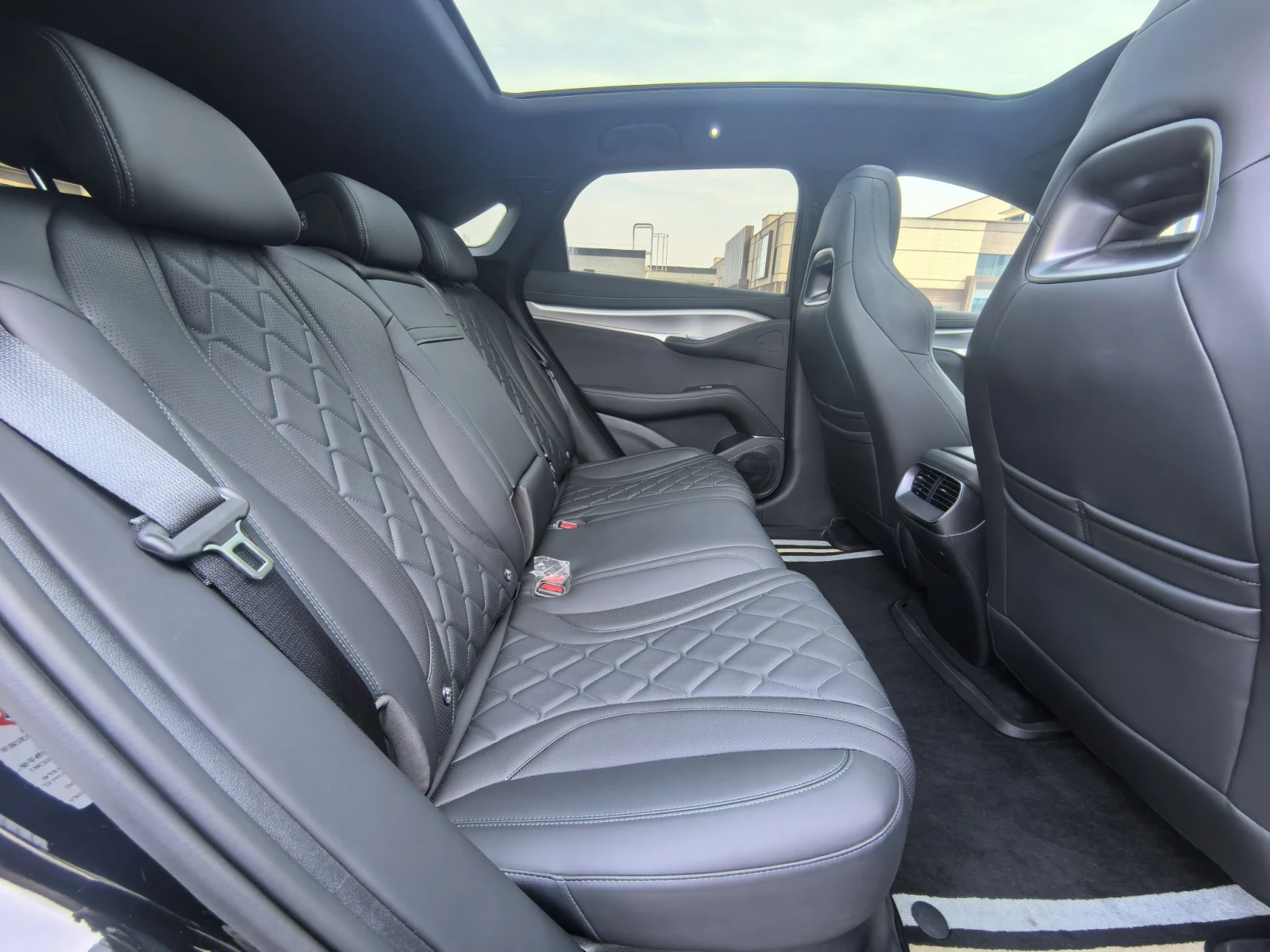 BYD Sealion 7 RWD Long-Range Version 80.64 kWh, снимка 16 - Автомобили и джипове - 54647246