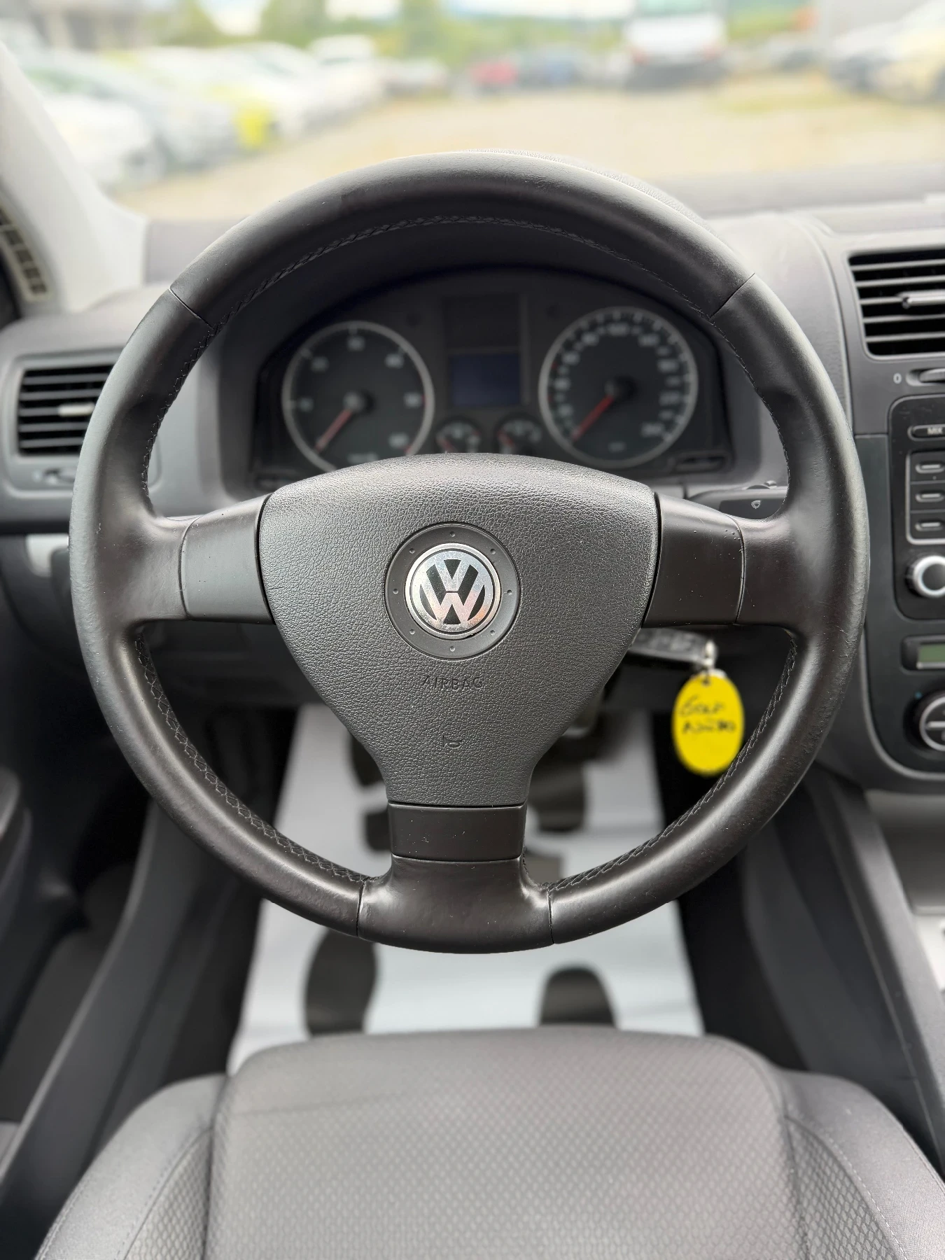 VW Golf 2.0TDI, снимка 10 - Автомобили и джипове - 54947900