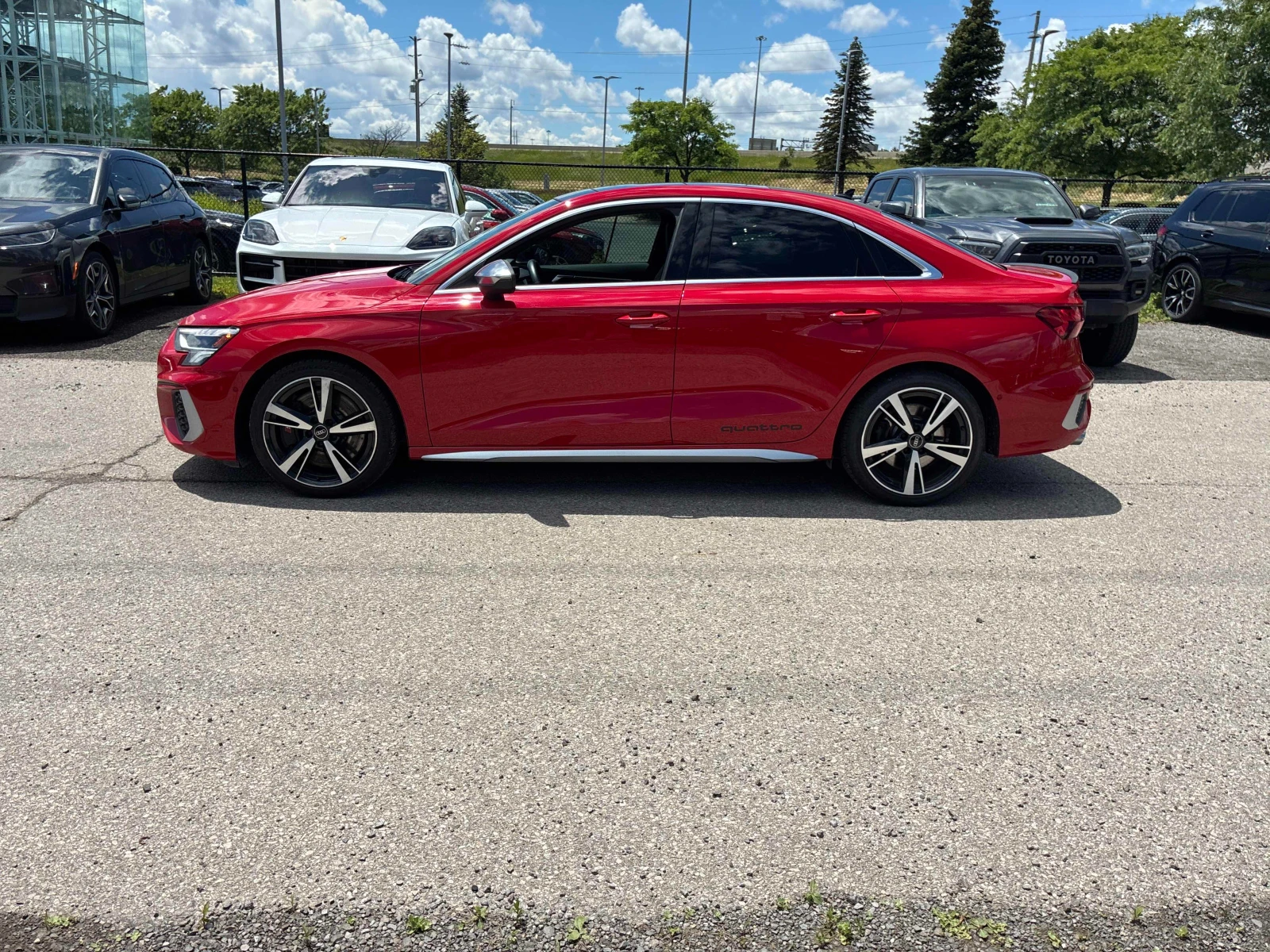 Audi S3 Progressiv * Keyless * CARFAX * АВТО КРЕДИТ * , снимка 3 - Автомобили и джипове - 54974587