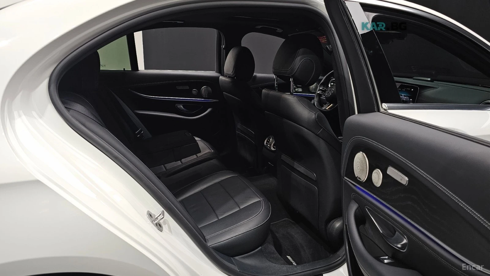 Mercedes-Benz E 220 D 4MATIC AMG-Line Автокредит Цена до България, снимка 14 - Автомобили и джипове - 55190843