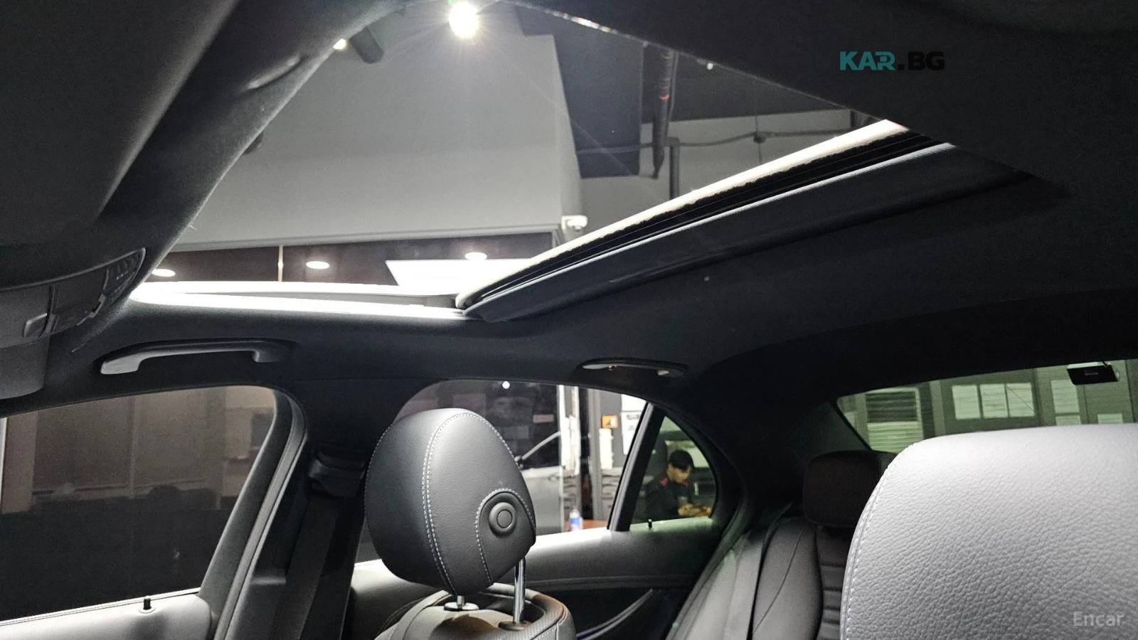 Mercedes-Benz E 220 D 4MATIC AMG-Line Автокредит Цена до България, снимка 12 - Автомобили и джипове - 55190843
