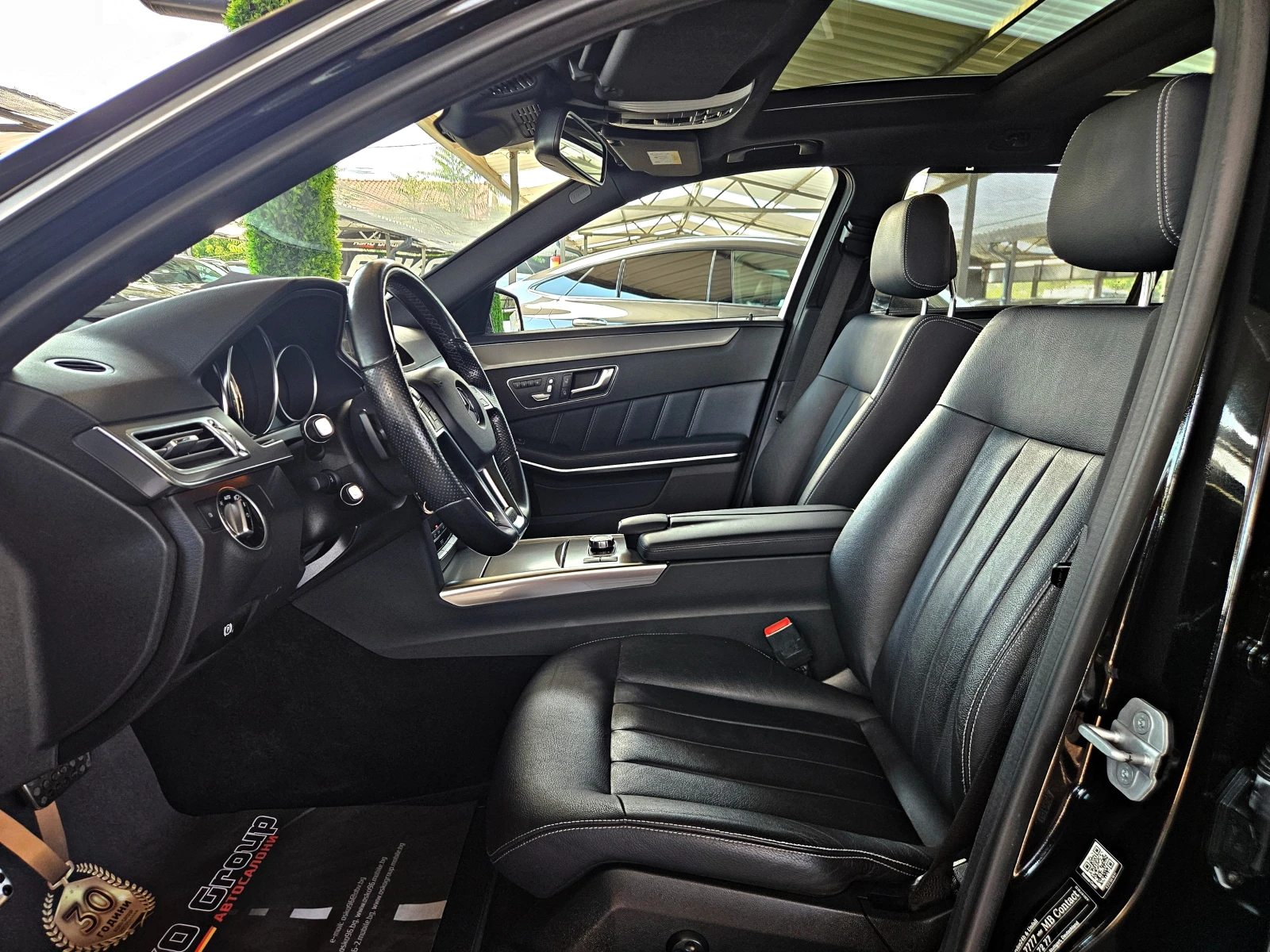 Mercedes-Benz E 350 AMG/4MAT/PANO/DISTR/LINE ASYST/CAMERA/ПОДГРЕВ/ЛИЗИ, снимка 15 - Автомобили и джипове - 55751079