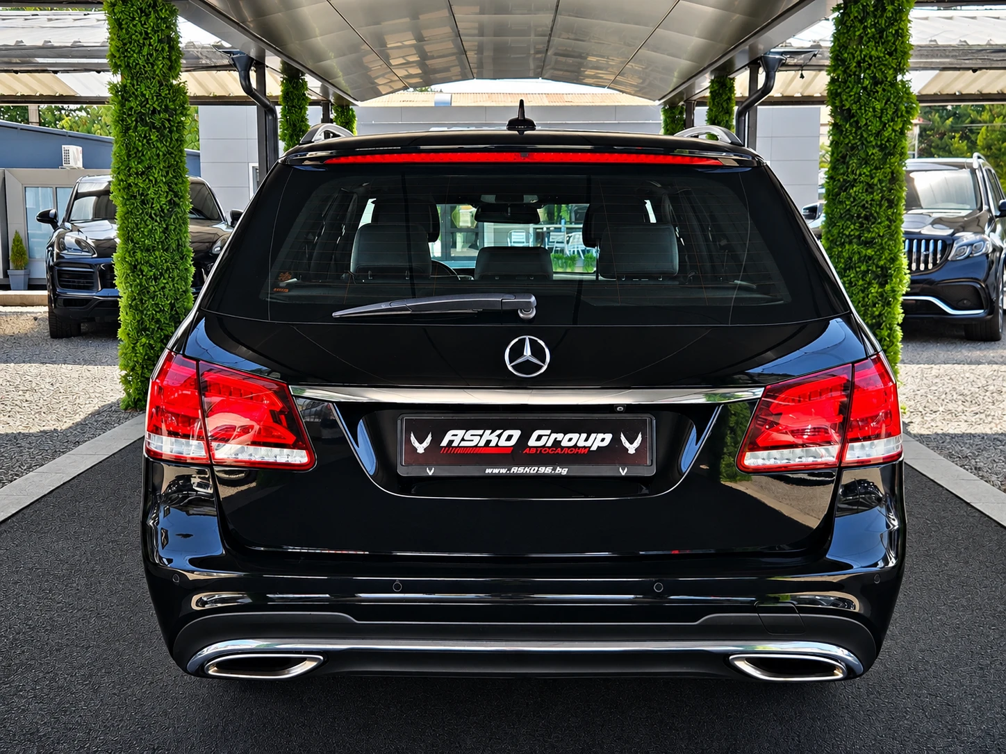 Mercedes-Benz E 350 AMG/4MAT/PANO/DISTR/LINE ASYST/CAMERA/ПОДГРЕВ/ЛИЗИ, снимка 6 - Автомобили и джипове - 55751079