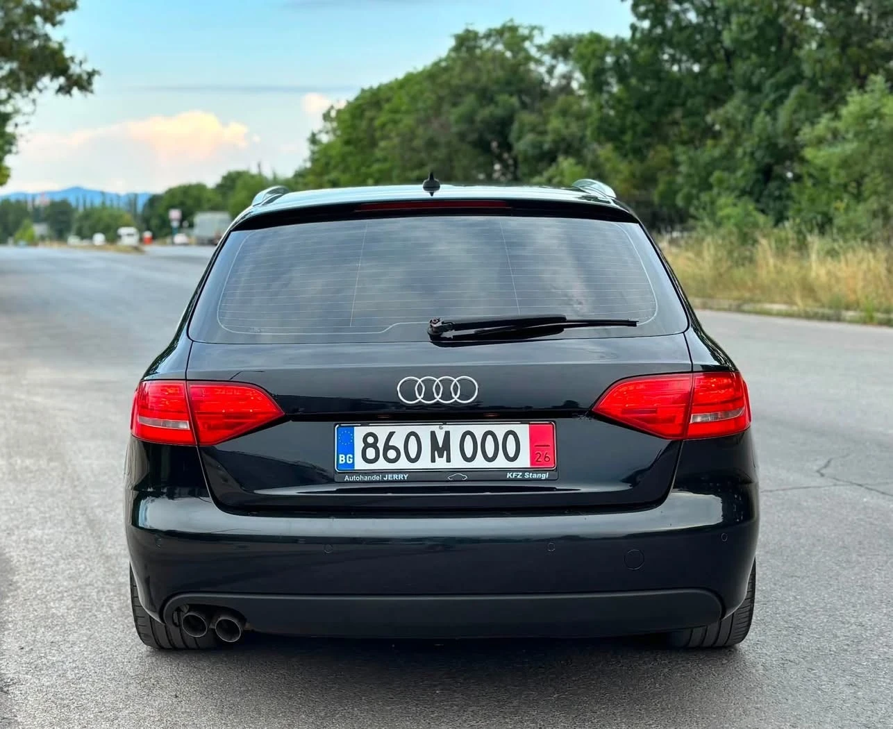 Audi A4 2.0 TDI //Регистрирана//, снимка 8 - Автомобили и джипове - 56235802