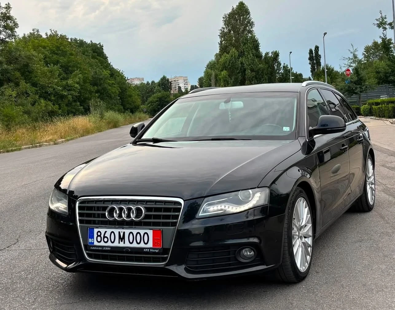 Audi A4 2.0 TDI //Регистрирана//, снимка 11 - Автомобили и джипове - 56235802