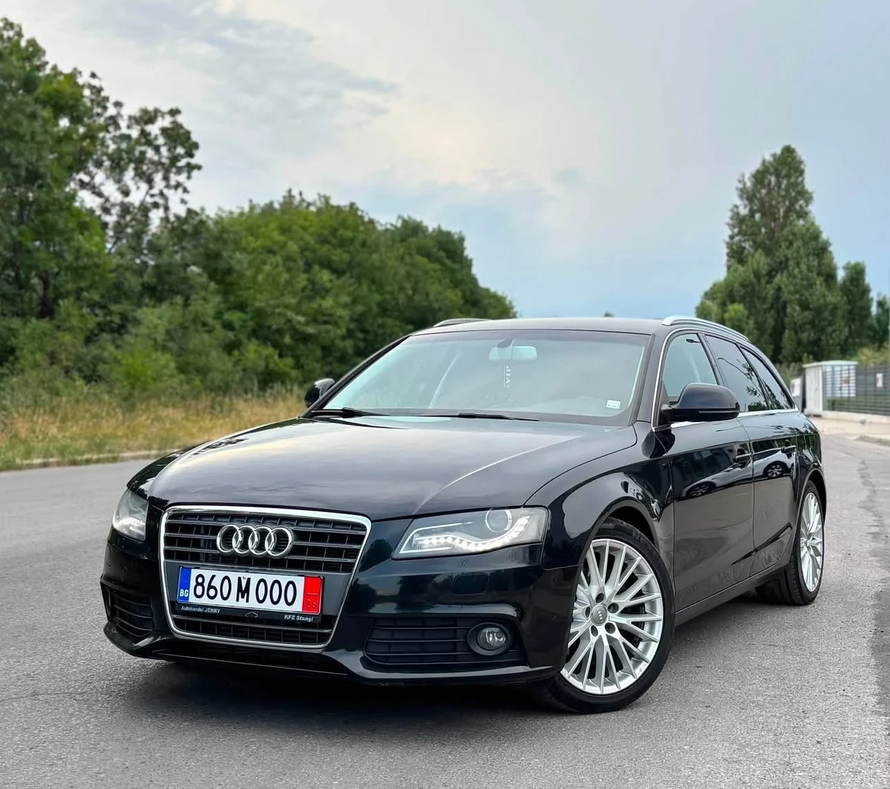 Audi A4 2.0 TDI //Регистрирана//, снимка 13 - Автомобили и джипове - 56235802