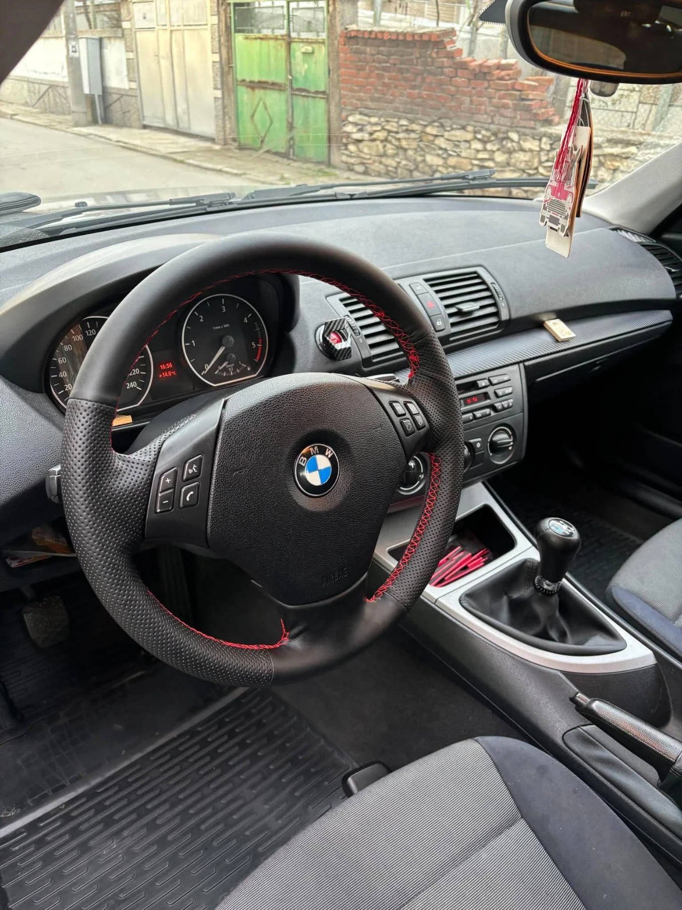 BMW 118, снимка 10 - Автомобили и джипове - 56330855