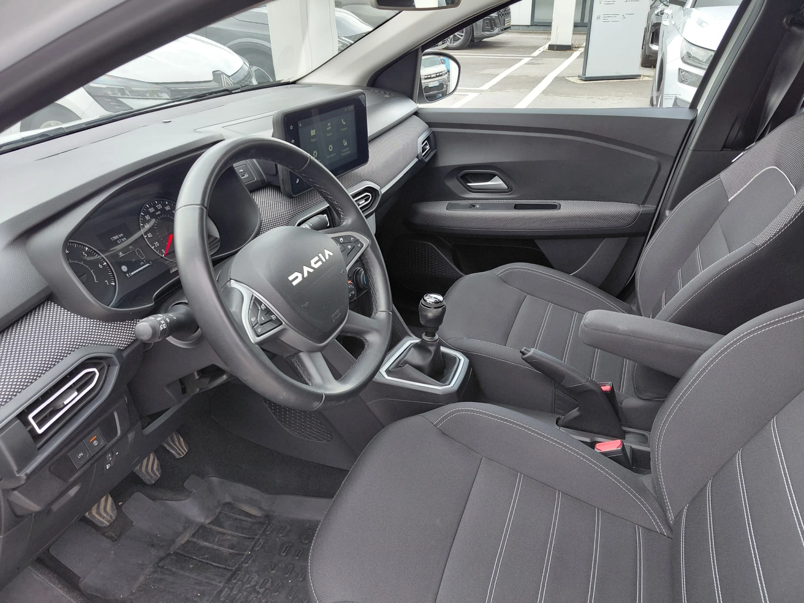 Dacia Logan Expression / 100к.с/Газ/Бензин, снимка 11 - Автомобили и джипове - 56533005
