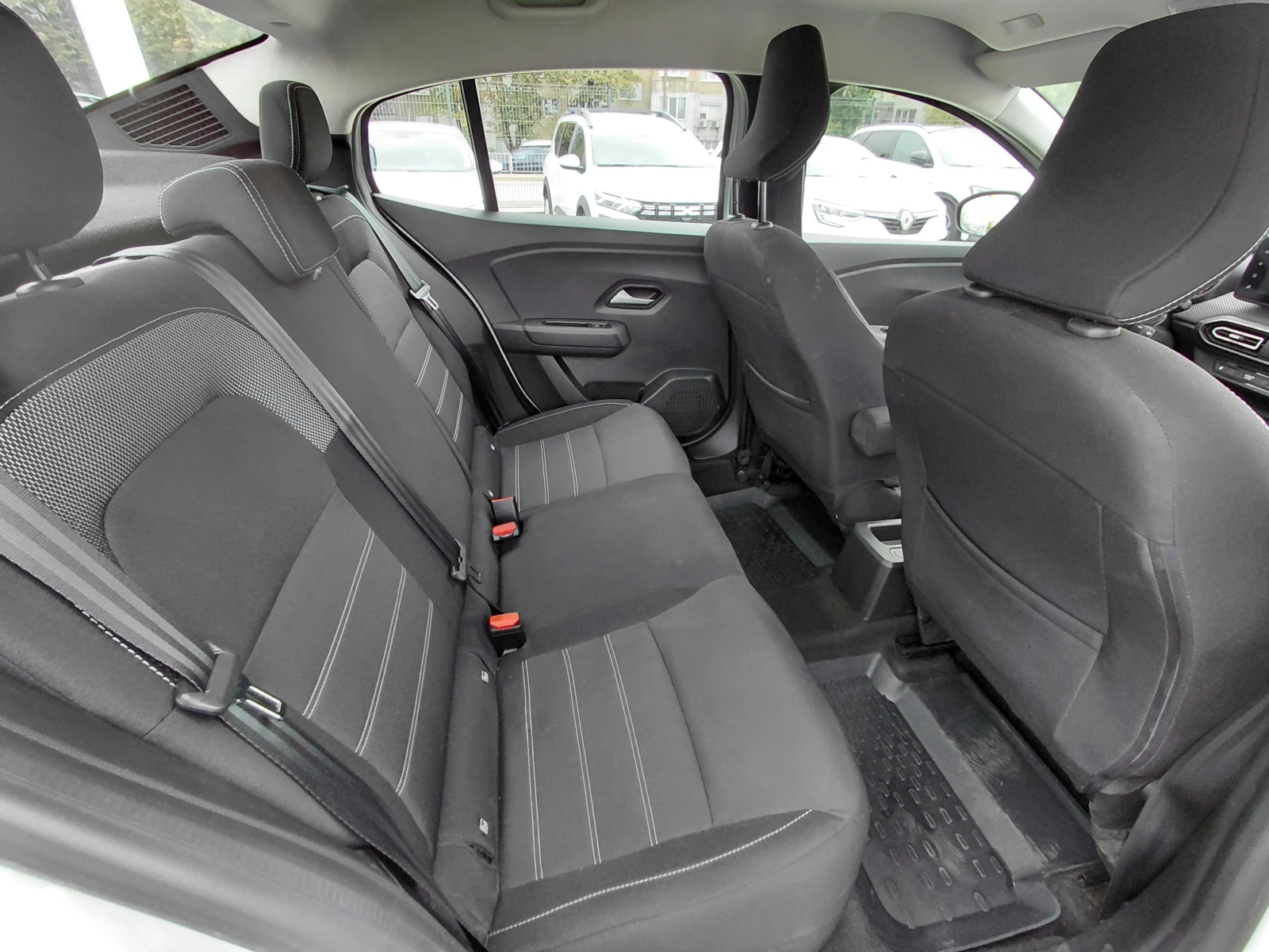Dacia Logan Expression / 100к.с/Газ/Бензин, снимка 14 - Автомобили и джипове - 56533005