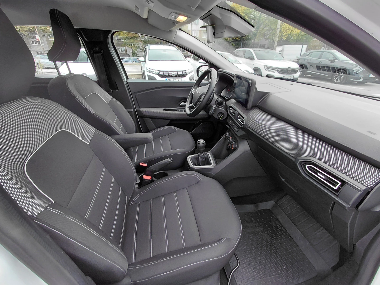 Dacia Logan Expression / 100к.с/Газ/Бензин, снимка 12 - Автомобили и джипове - 56533005