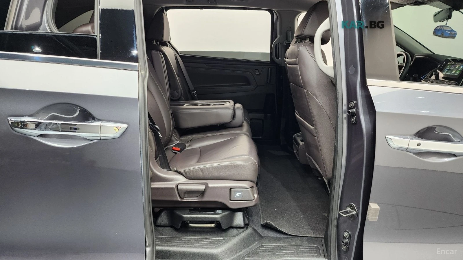 Honda Odyssey * * Lane assist* * Camera* * Distronic* * Memory* , снимка 12 - Автомобили и джипове - 56702528