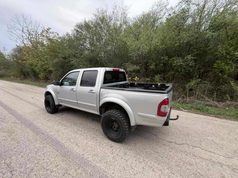 Isuzu D-max, снимка 2 - Автомобили и джипове - 52506487