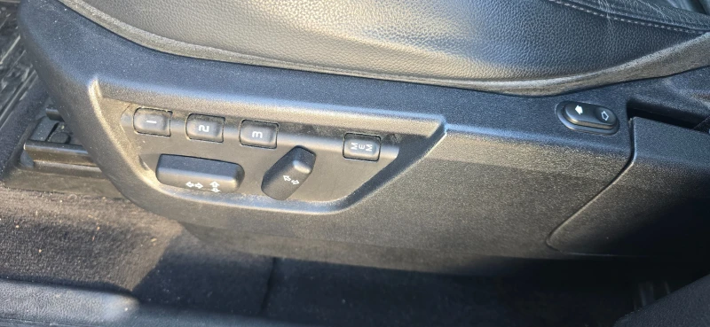 Land Rover Freelander HSE 2.2D автомат, снимка 11 - Автомобили и джипове - 52798489