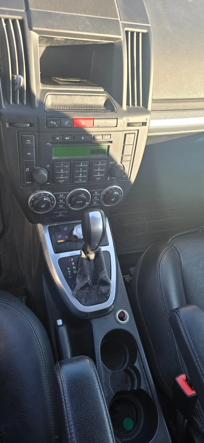 Land Rover Freelander HSE 2.2D автомат, снимка 14 - Автомобили и джипове - 52798489