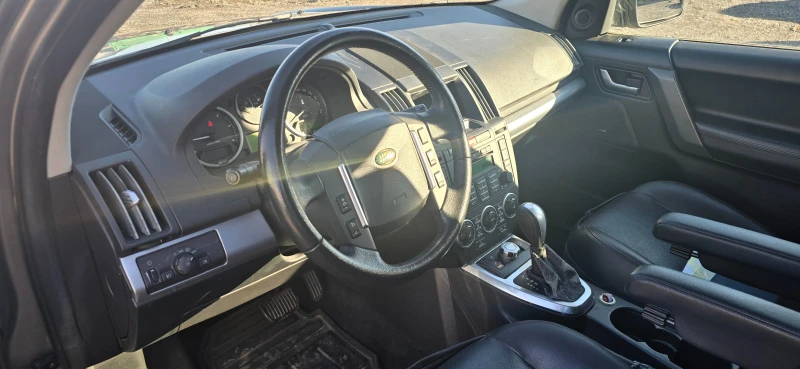 Land Rover Freelander HSE 2.2D автомат, снимка 13 - Автомобили и джипове - 52798489