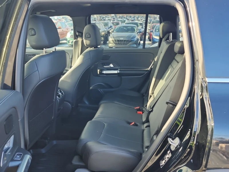 Mercedes-Benz GLB * 250 * CARFAX * БЕЗ ПЪРВОНАЧАЛНА ВНОСКА, снимка 12 - Автомобили и джипове - 53037564