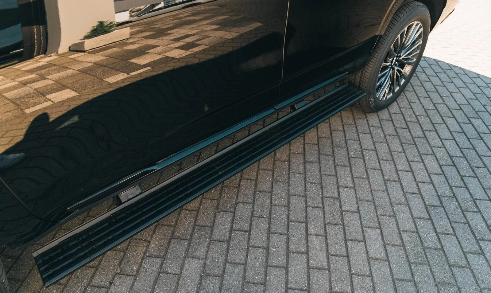 Cadillac Escalade 6.2 V8/NEW MODEL/SPORT PLATINUM/AKG/PANO/TV/360/ - изображение 4