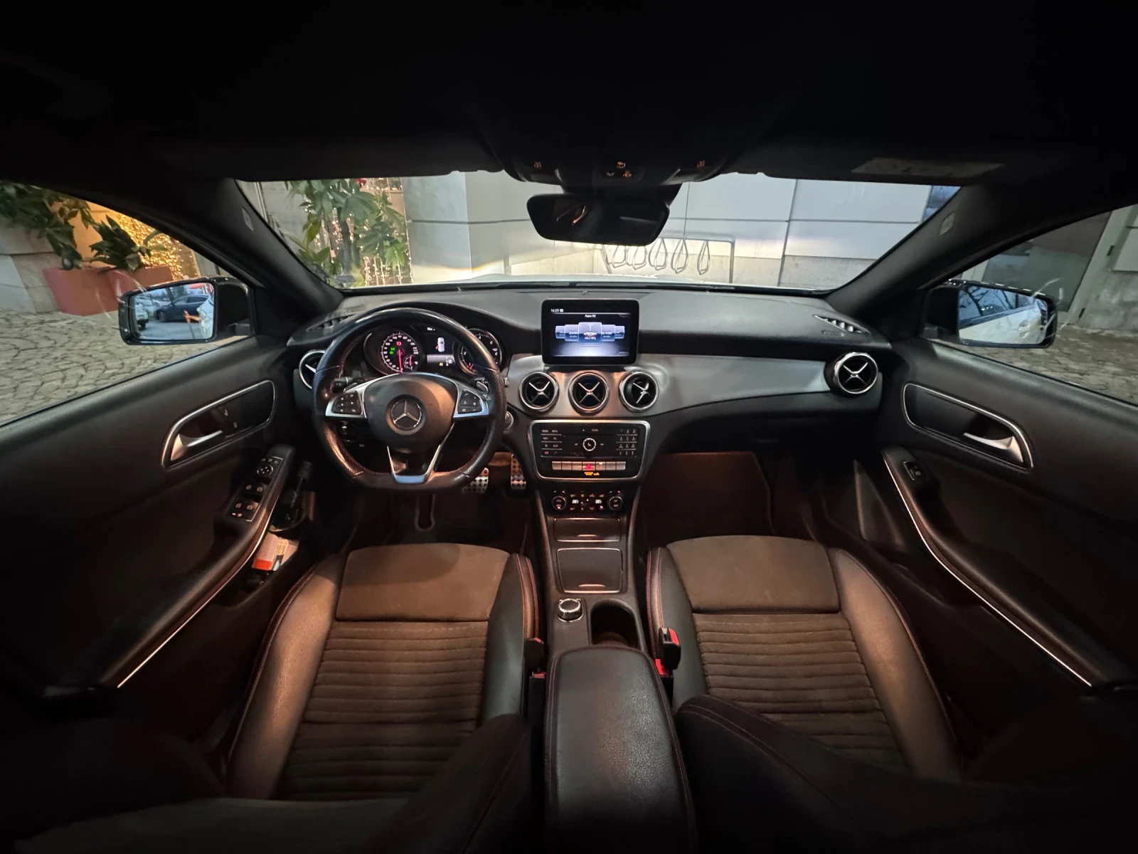 Mercedes-Benz GLA 200  - изображение 8