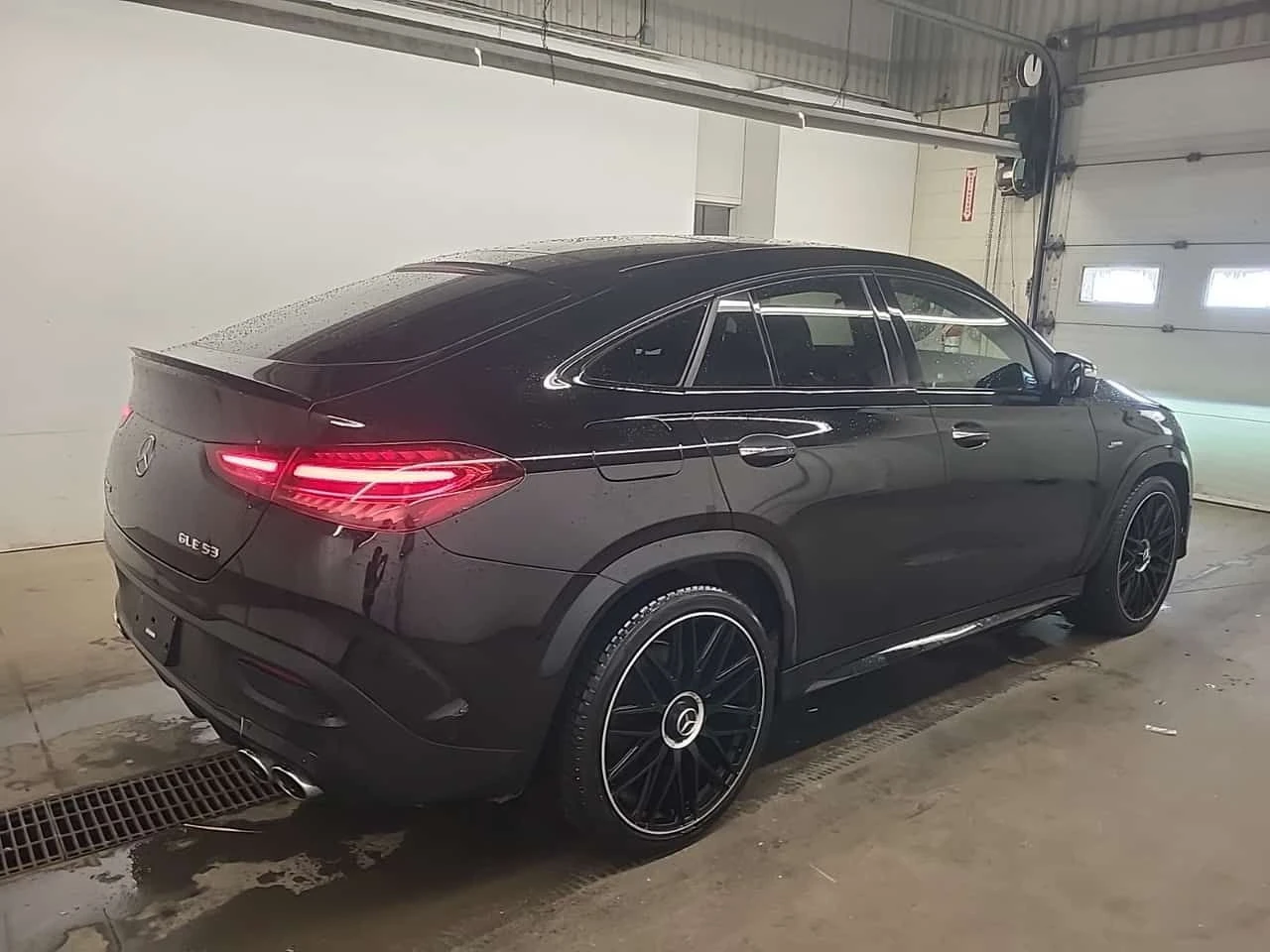 Mercedes-Benz GLE 53 4MATIC | AMG COUPE | BURMESTER | ОБДУХВАНЕ, снимка 3 - Автомобили и джипове - 53885444