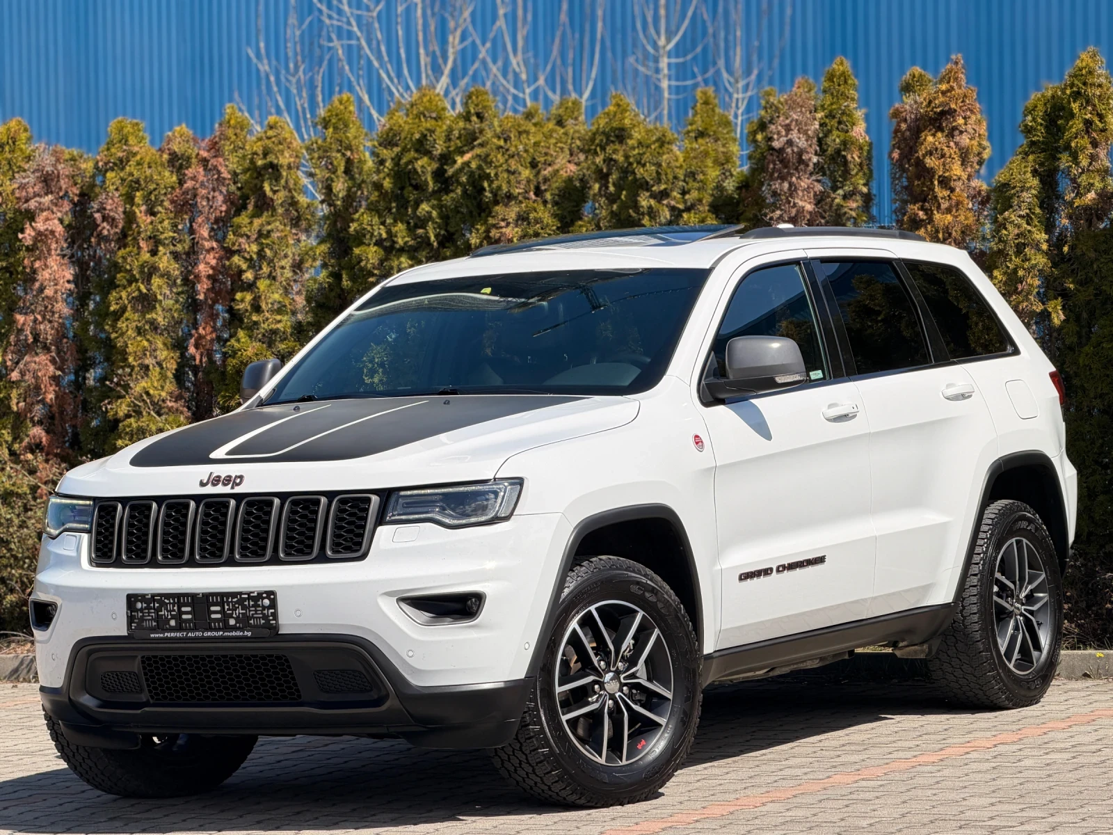 Jeep Grand cherokee Facelift-TRAIL/HAWK-ПАНОРАМА-KEYLES-ПОДГРЕВ-УНИКАТ