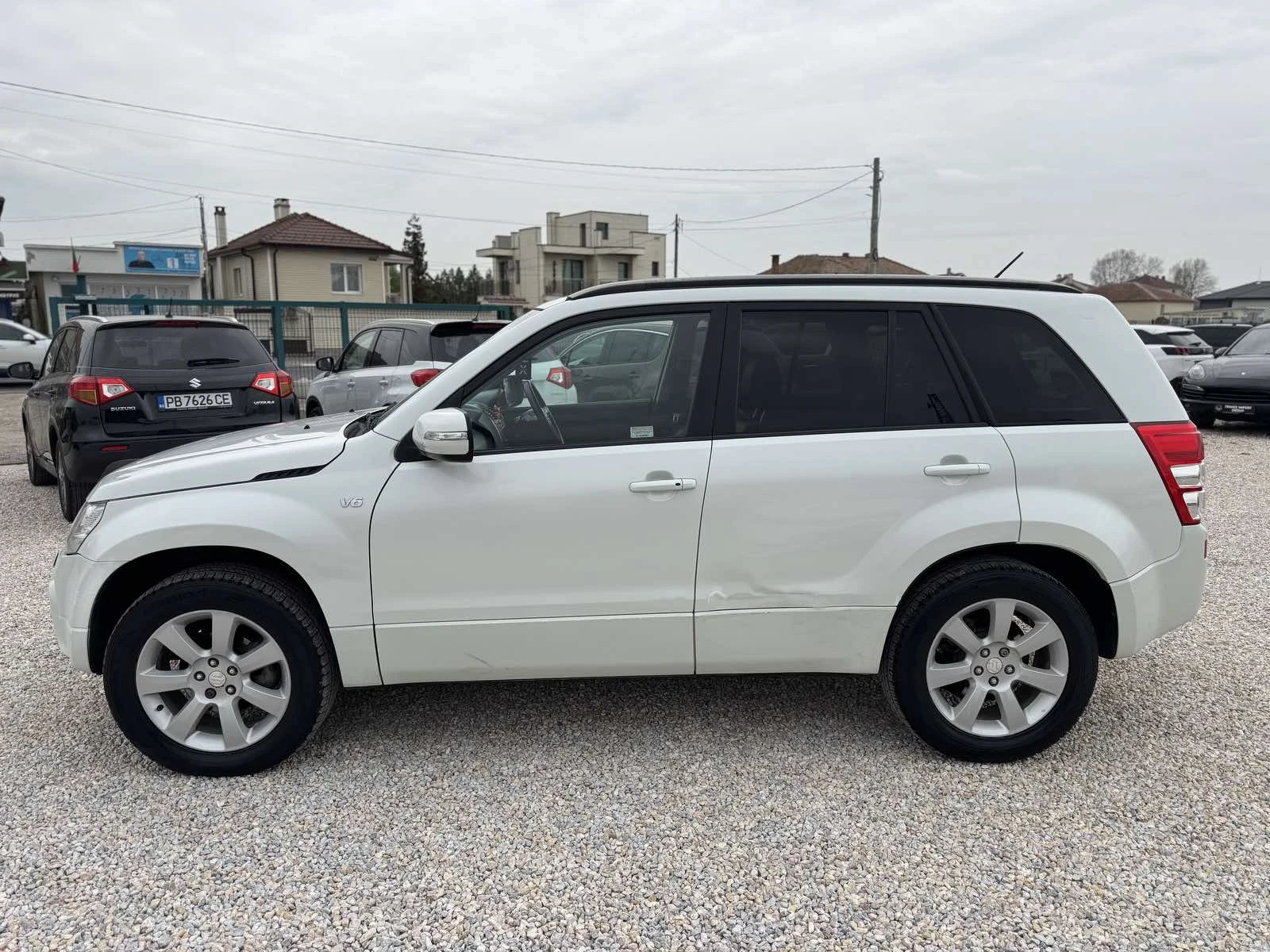 Suzuki Grand vitara 3.2 V6, снимка 2 - Автомобили и джипове - 54224776