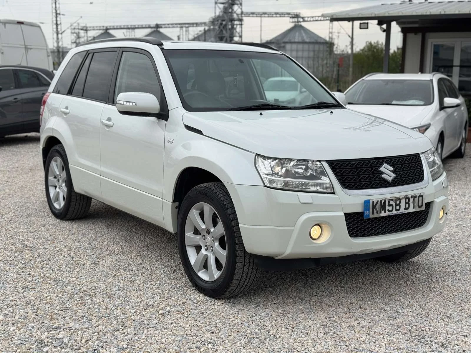 Suzuki Grand vitara 3.2 V6, снимка 7 - Автомобили и джипове - 54224776