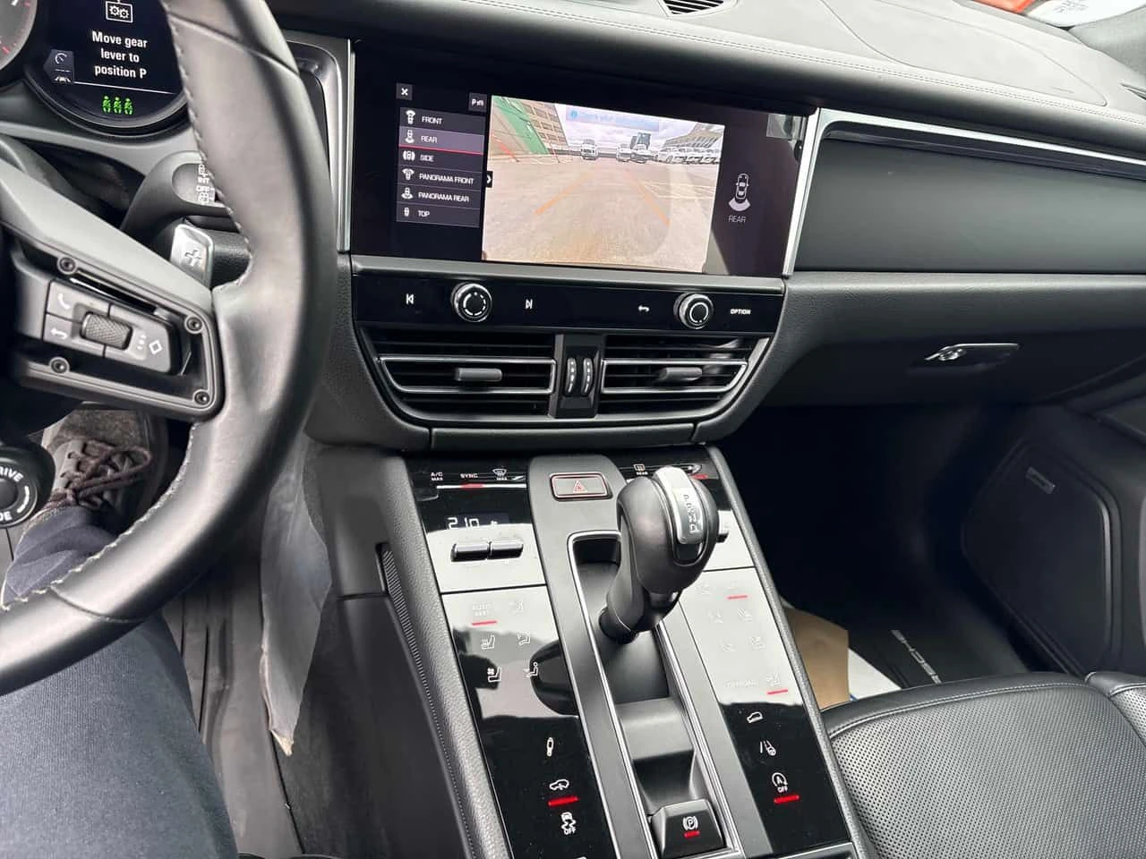 Porsche Macan T AWD/ОБДУХВАНЕ/ПАНОРАМА/ДИСТРОНИК/360 КАМЕРИ, снимка 9 - Автомобили и джипове - 54557231