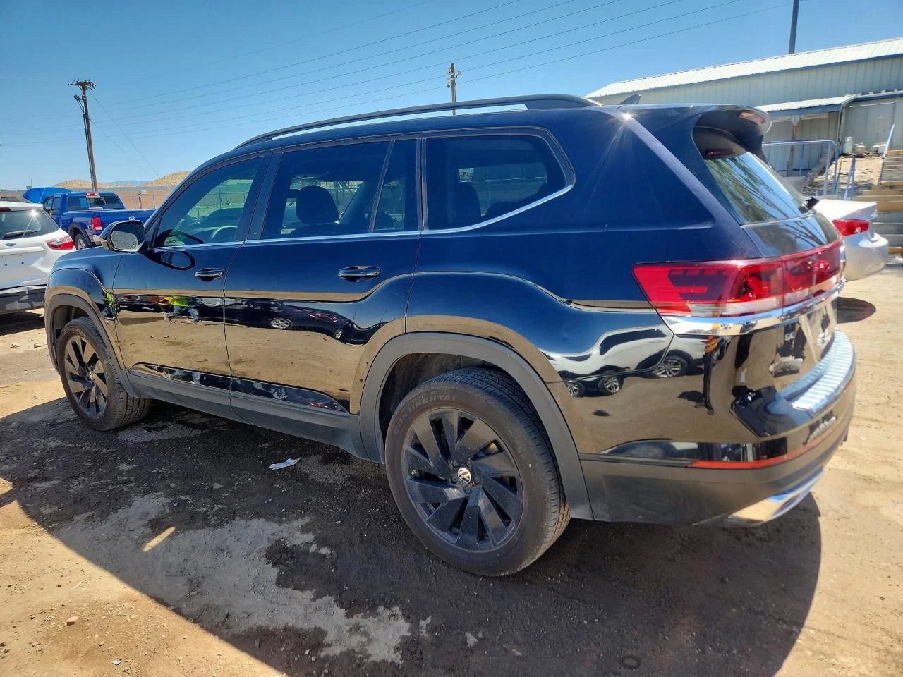 VW Atlas SE FWD, снимка 2 - Автомобили и джипове - 55059341