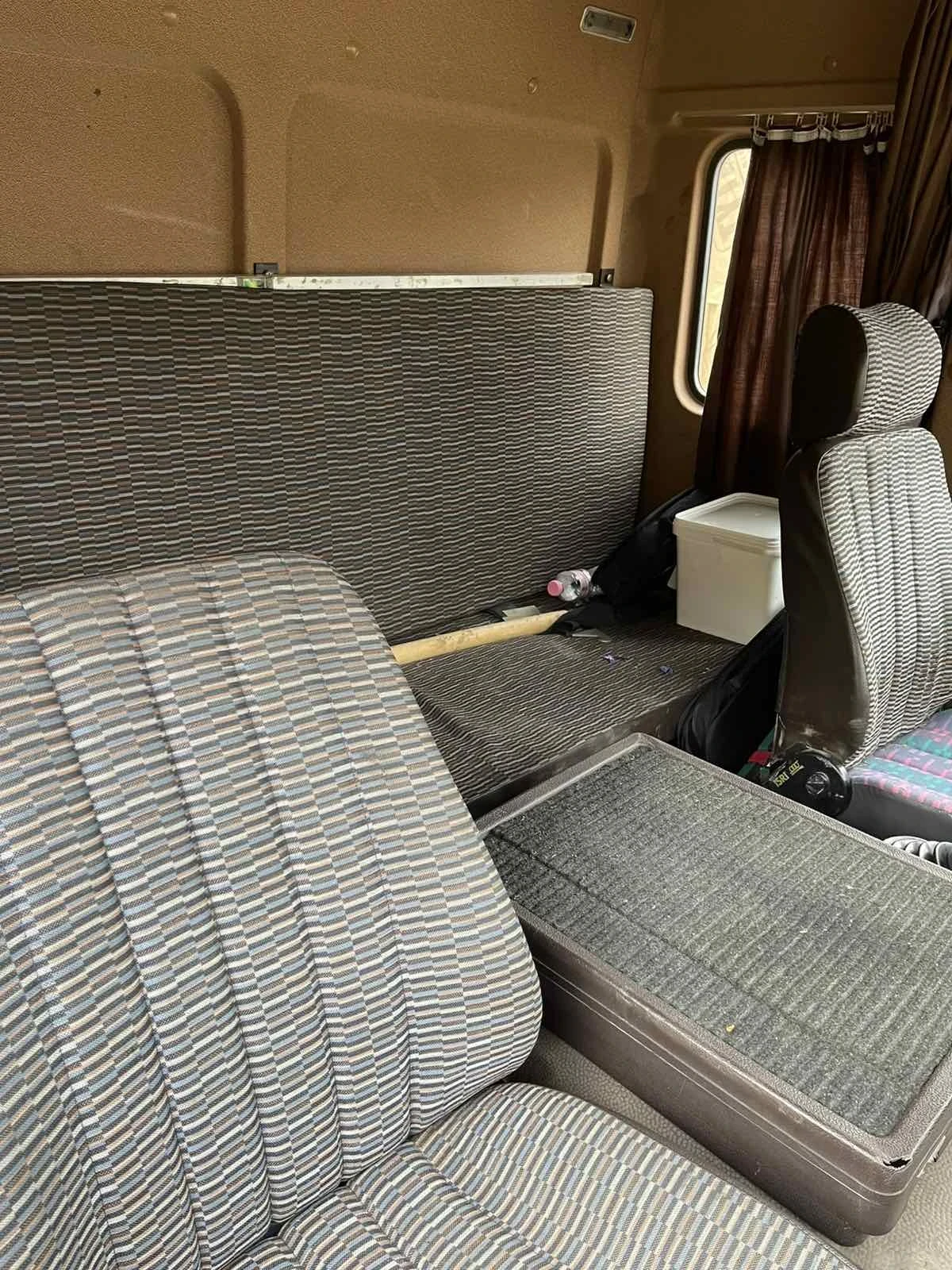 Mercedes-Benz 817 Пътна помощ, снимка 4 - Камиони - 55891114