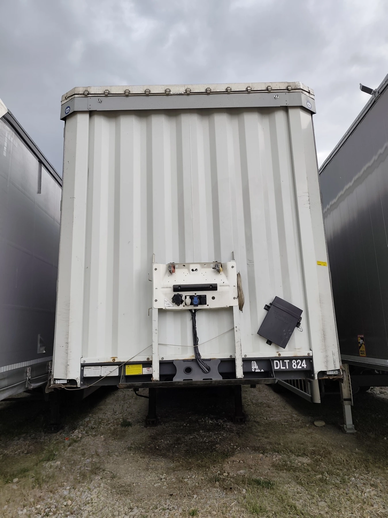 Полуремарке Krone Profi Liner SD, снимка 3 - Ремаркета - 54631318
