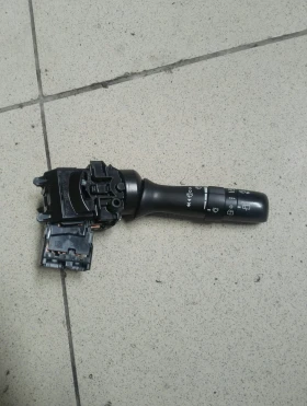 ключ чистачки Тойота Аурис 1.6Б