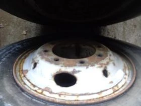 Гуми, снимка 7