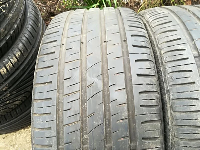 Гуми Летни 245/40R19, снимка 3 - Гуми и джанти - 24205837