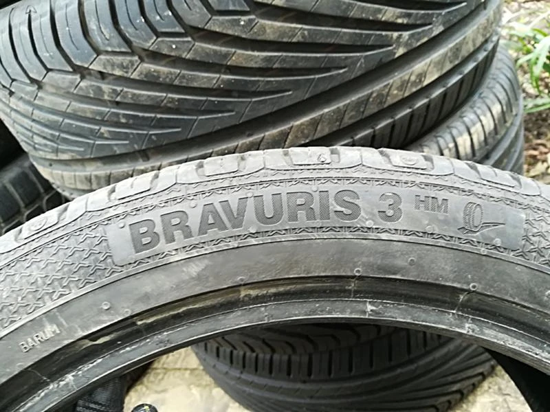 Гуми Летни 245/40R19, снимка 5 - Гуми и джанти - 24205837