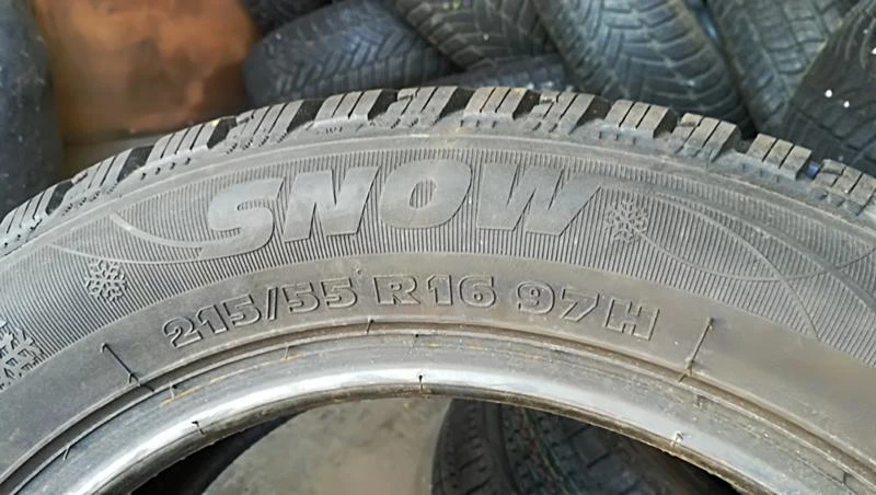 Гуми Зимни 215/55R16, снимка 4 - Гуми и джанти - 25608356