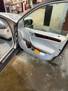 Mercedes-Benz C 200, снимка 7