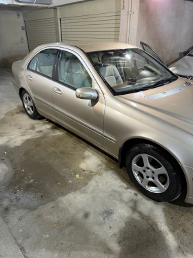 Mercedes-Benz C 200, снимка 9
